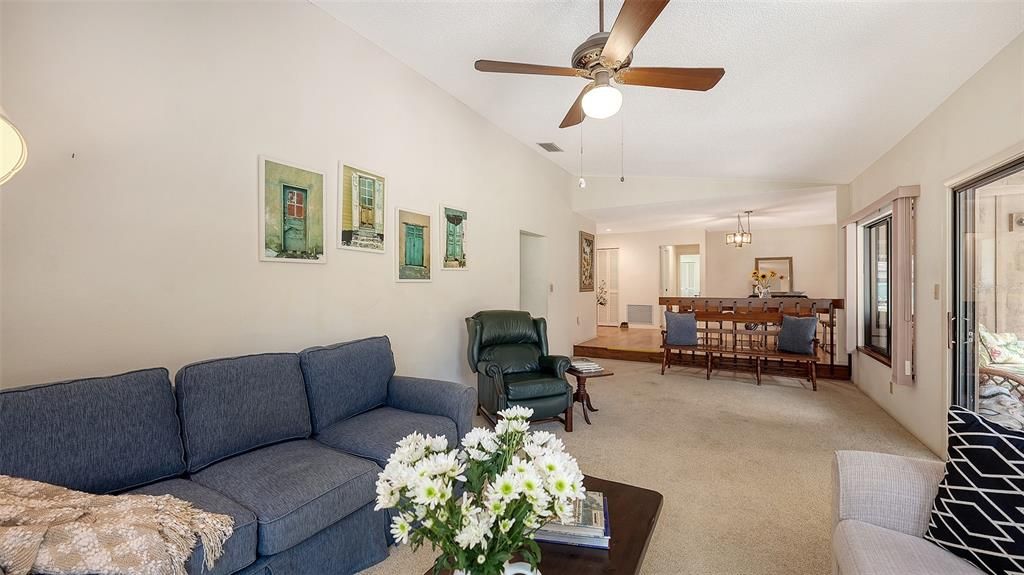 Active With Contract: $215,000 (3 beds, 2 baths, 1679 Square Feet)