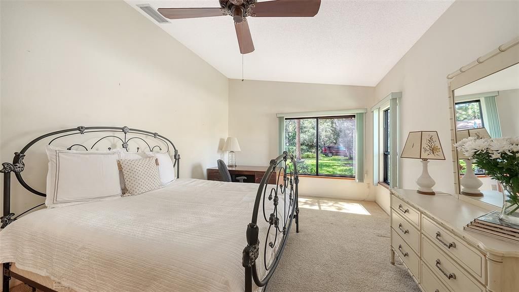 Active With Contract: $215,000 (3 beds, 2 baths, 1679 Square Feet)