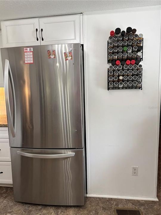 For Sale: $179,900 (3 beds, 2 baths, 1216 Square Feet)