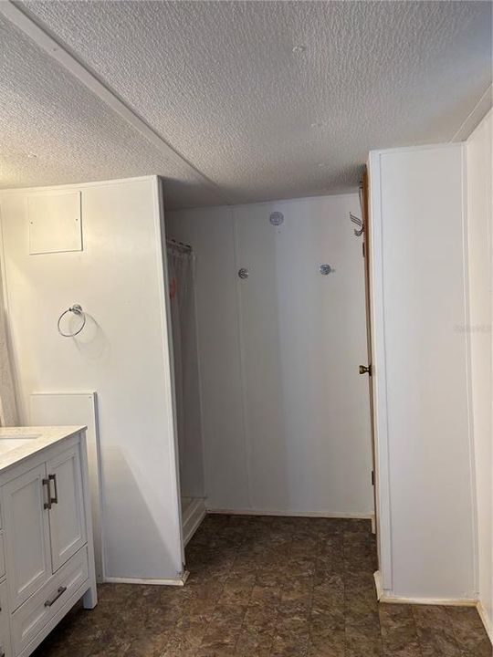 For Sale: $179,900 (3 beds, 2 baths, 1216 Square Feet)