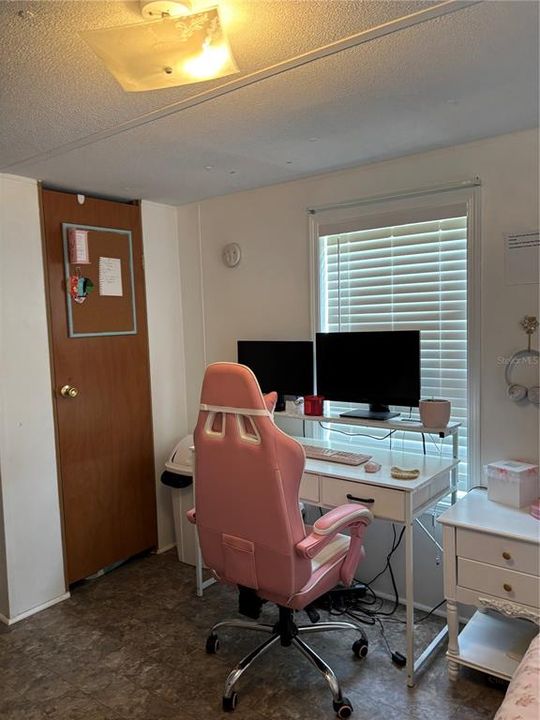 For Sale: $179,900 (3 beds, 2 baths, 1216 Square Feet)