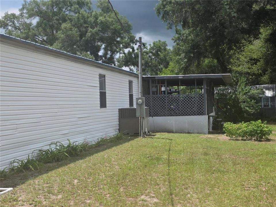 For Sale: $179,900 (3 beds, 2 baths, 1216 Square Feet)