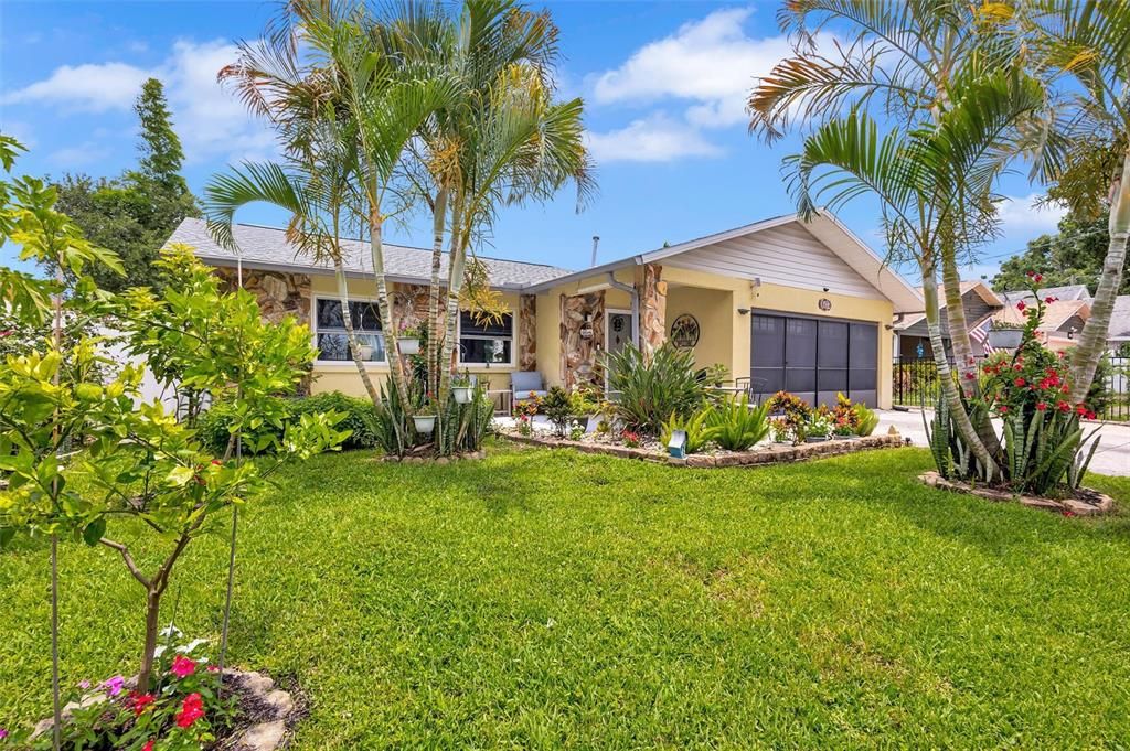 For Sale: $589,000 (3 beds, 2 baths, 1608 Square Feet)