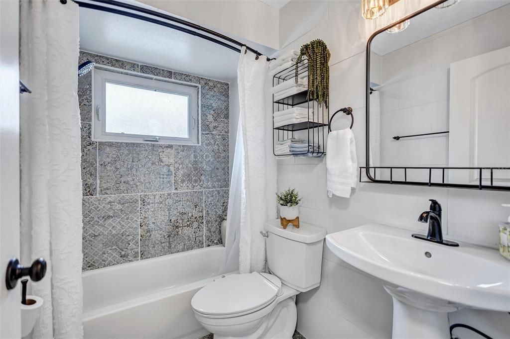 For Sale: $589,000 (3 beds, 2 baths, 1608 Square Feet)