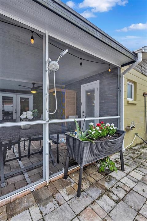 For Sale: $589,000 (3 beds, 2 baths, 1608 Square Feet)