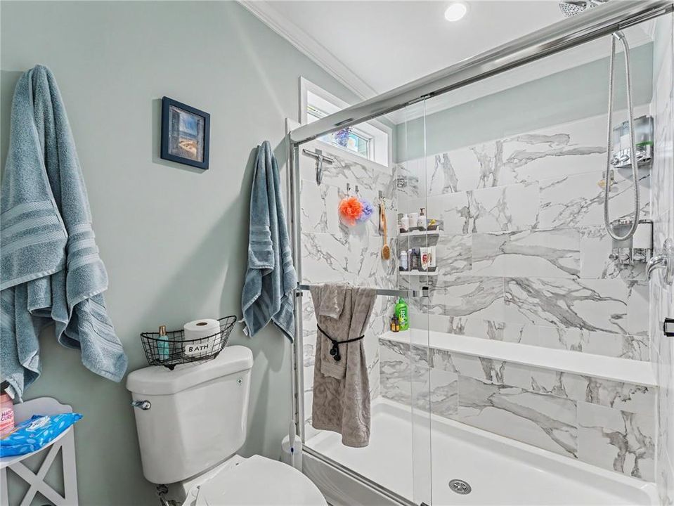 На продажу: $329,900 (3 спален, 2 ванн, 1425 Квадратных фут)
