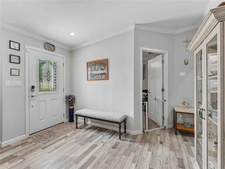 На продажу: $329,900 (3 спален, 2 ванн, 1425 Квадратных фут)