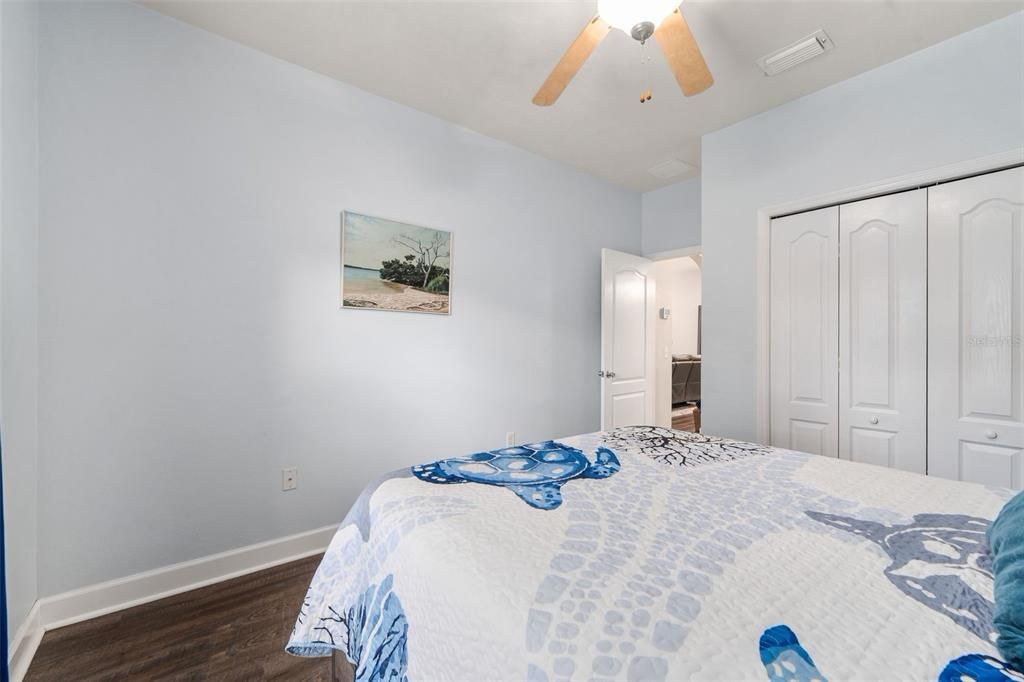 For Sale: $335,000 (3 beds, 2 baths, 1586 Square Feet)