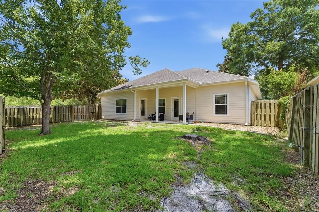 For Sale: $335,000 (3 beds, 2 baths, 1586 Square Feet)