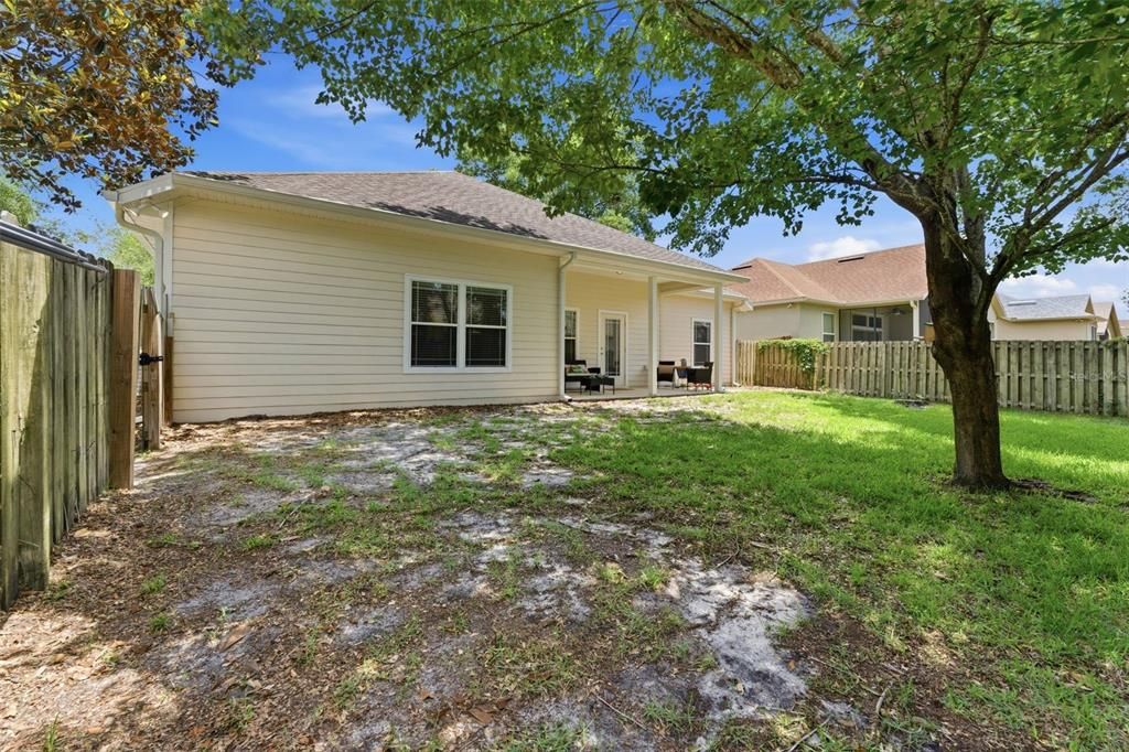 For Sale: $335,000 (3 beds, 2 baths, 1586 Square Feet)