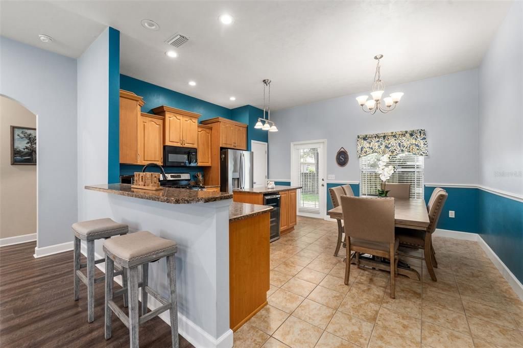 For Sale: $335,000 (3 beds, 2 baths, 1586 Square Feet)