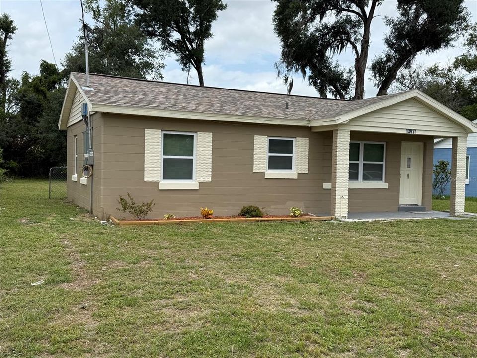 For Sale: $249,500 (2 beds, 2 baths, 1123 Square Feet)
