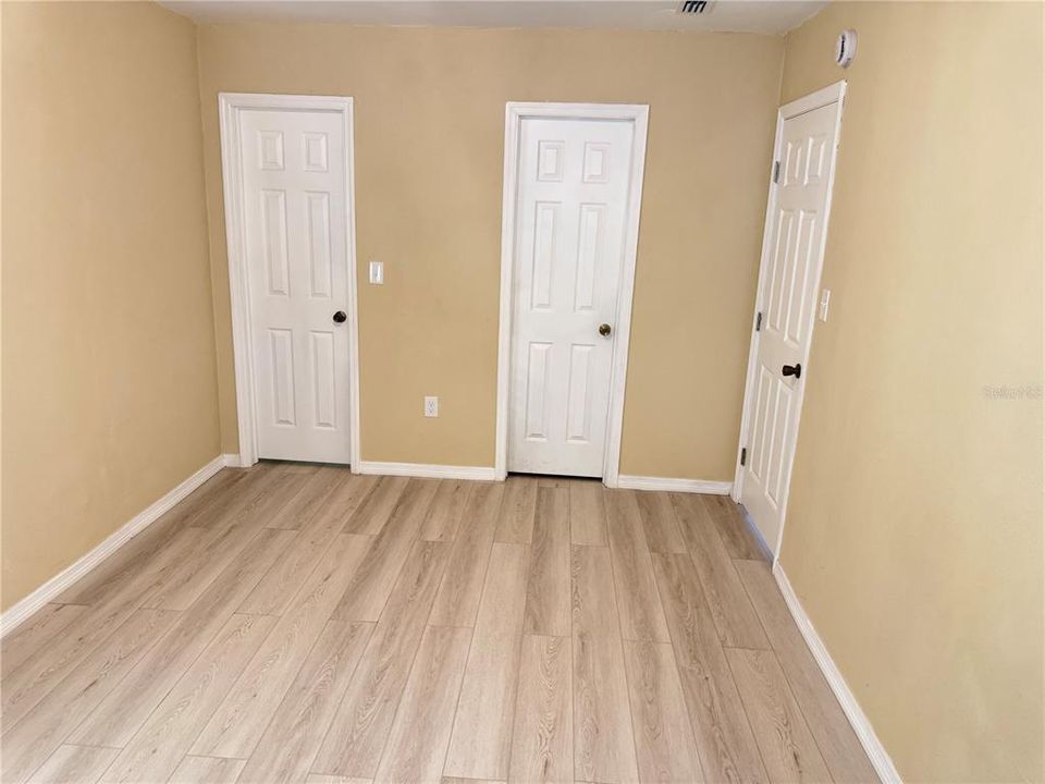 For Sale: $249,500 (2 beds, 2 baths, 1123 Square Feet)