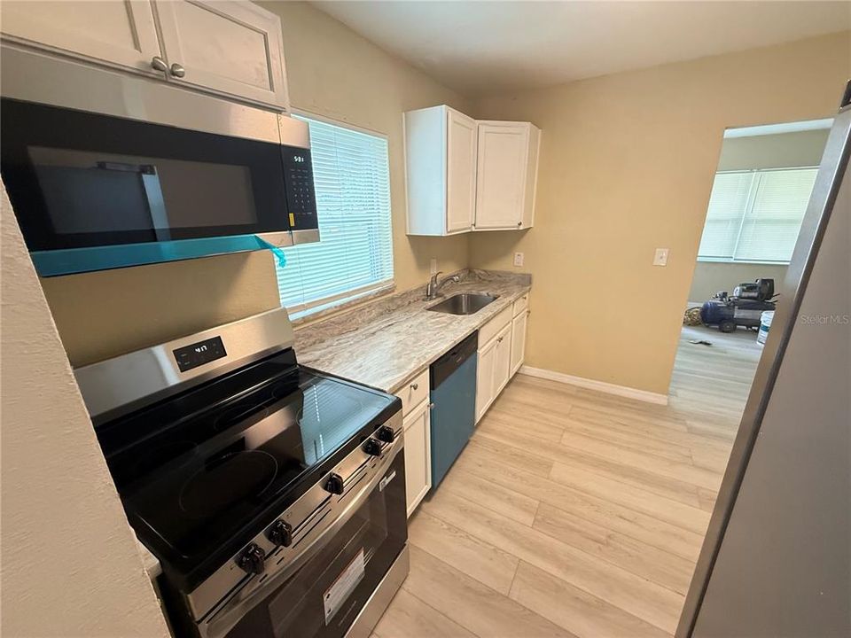 For Sale: $249,500 (2 beds, 2 baths, 1123 Square Feet)