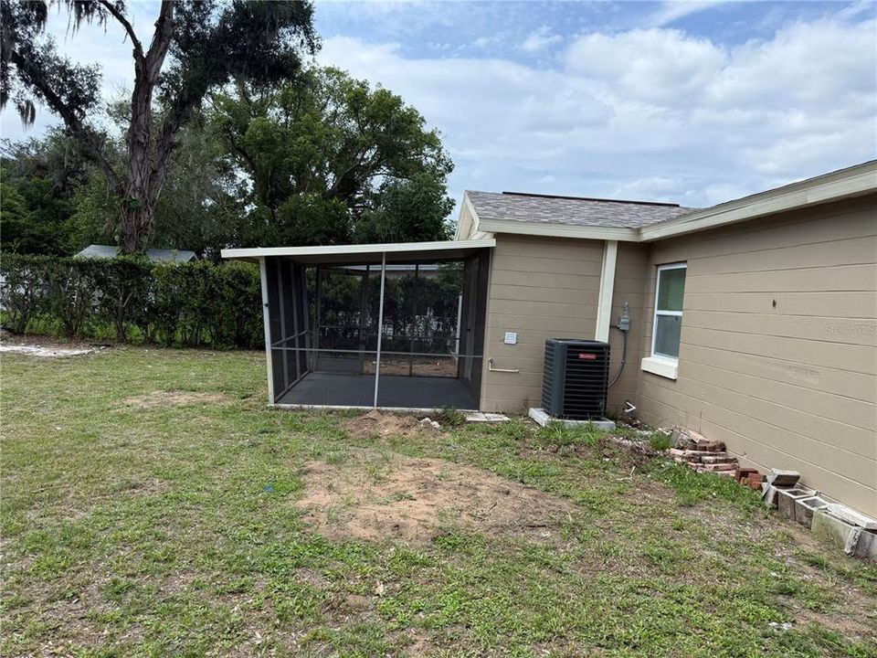 For Sale: $249,500 (2 beds, 2 baths, 1123 Square Feet)