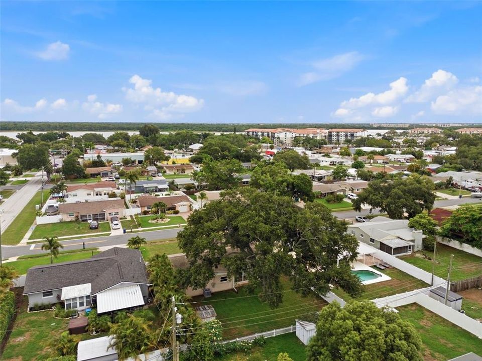 For Sale: $409,900 (3 beds, 2 baths, 1259 Square Feet)