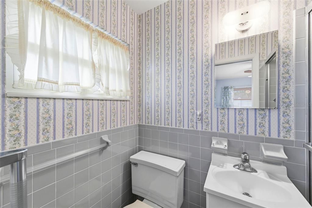 For Sale: $409,900 (3 beds, 2 baths, 1259 Square Feet)
