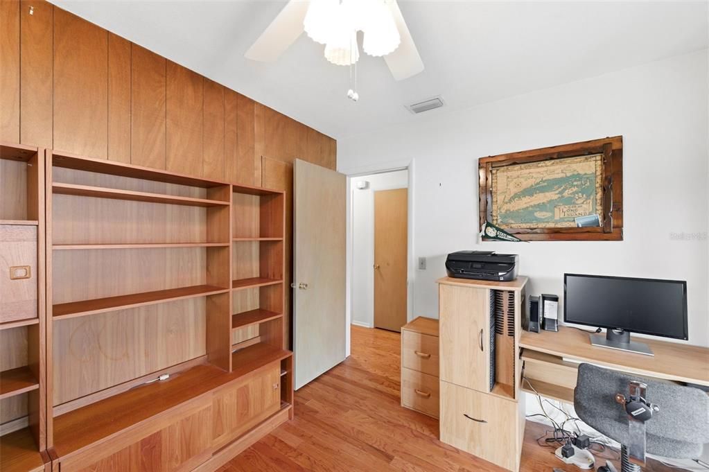 For Sale: $409,900 (3 beds, 2 baths, 1259 Square Feet)