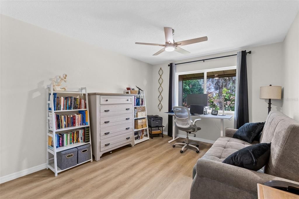 For Sale: $229,900 (2 beds, 2 baths, 1143 Square Feet)