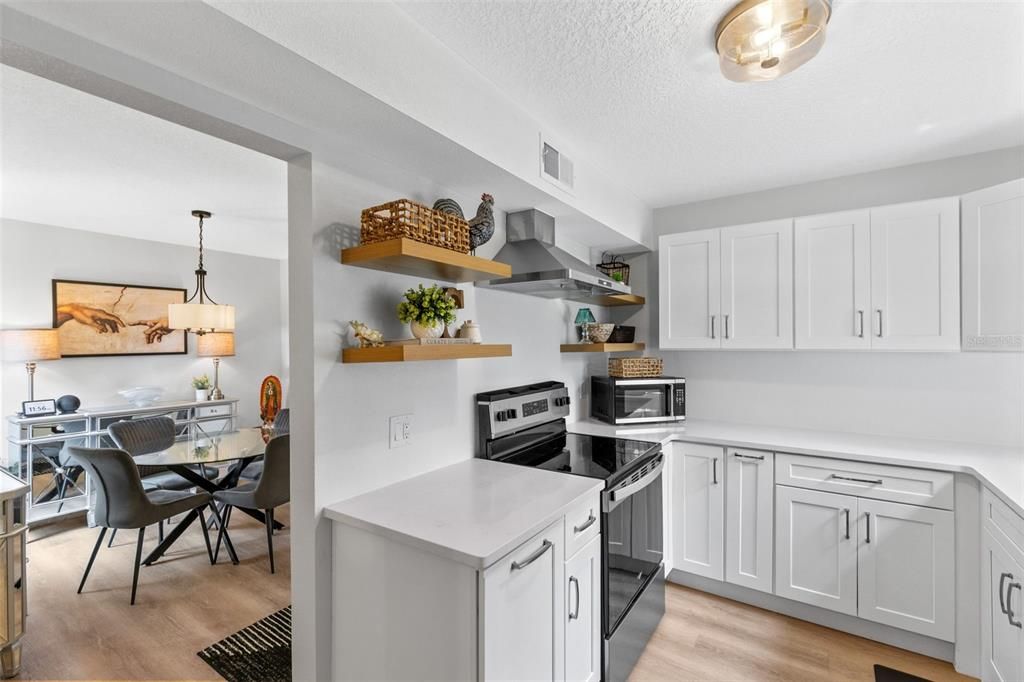 For Sale: $229,900 (2 beds, 2 baths, 1143 Square Feet)