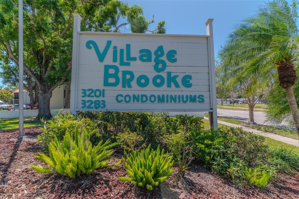 For Sale: $196,900 (2 beds, 2 baths, 964 Square Feet)