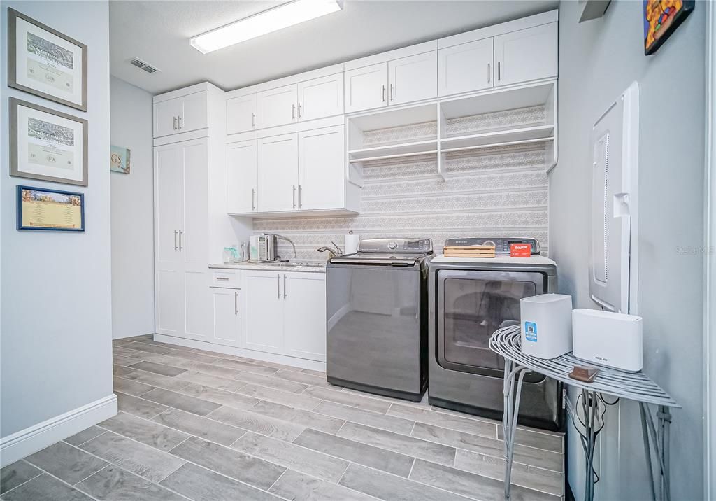 For Sale: $795,000 (4 beds, 4 baths, 2921 Square Feet)