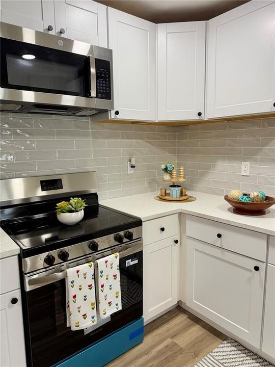 For Sale: $198,000 (3 beds, 2 baths, 800 Square Feet)