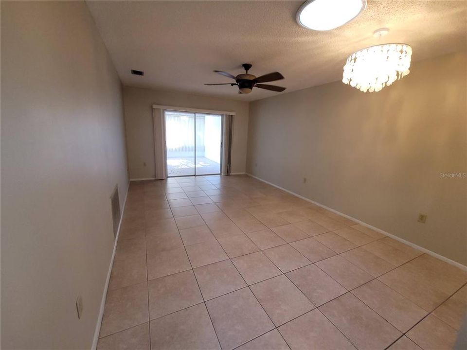 For Rent: $1,375 (2 beds, 2 baths, 1008 Square Feet)