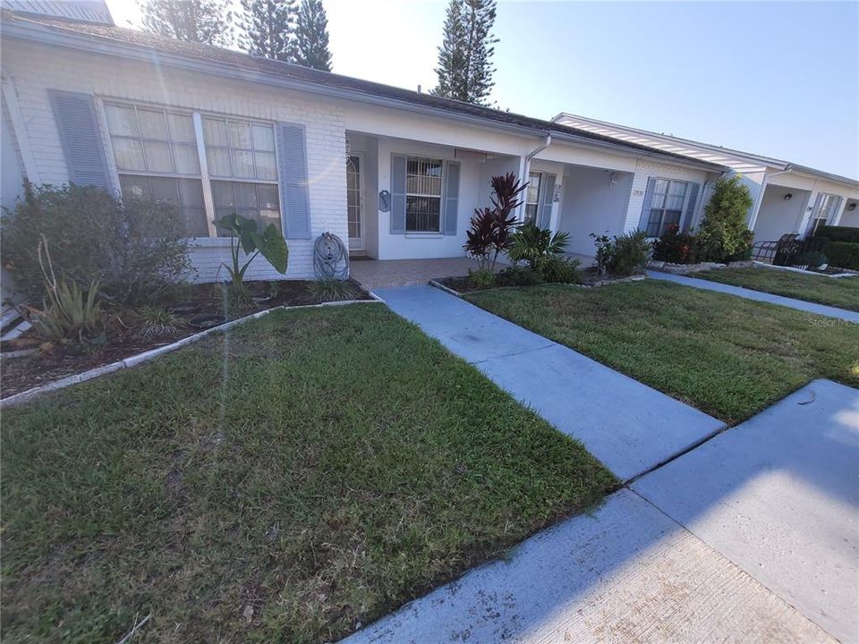 For Rent: $1,375 (2 beds, 2 baths, 1008 Square Feet)