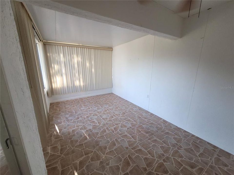 For Rent: $1,375 (2 beds, 2 baths, 1008 Square Feet)
