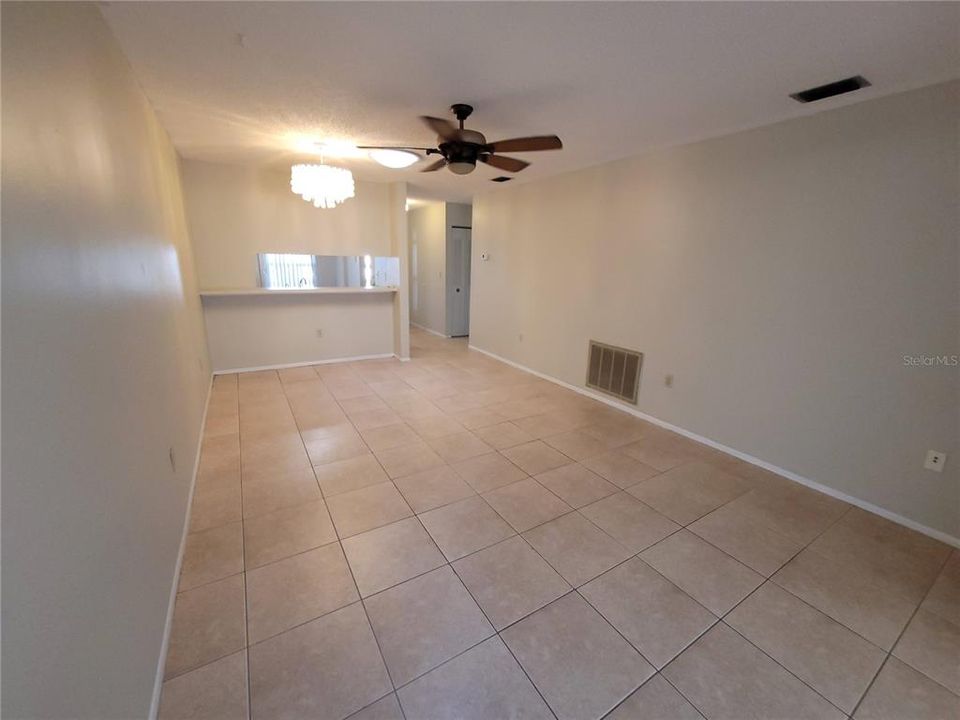 For Rent: $1,375 (2 beds, 2 baths, 1008 Square Feet)