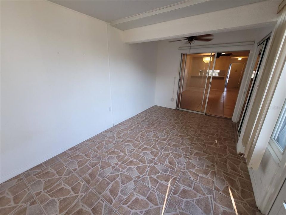 For Rent: $1,375 (2 beds, 2 baths, 1008 Square Feet)