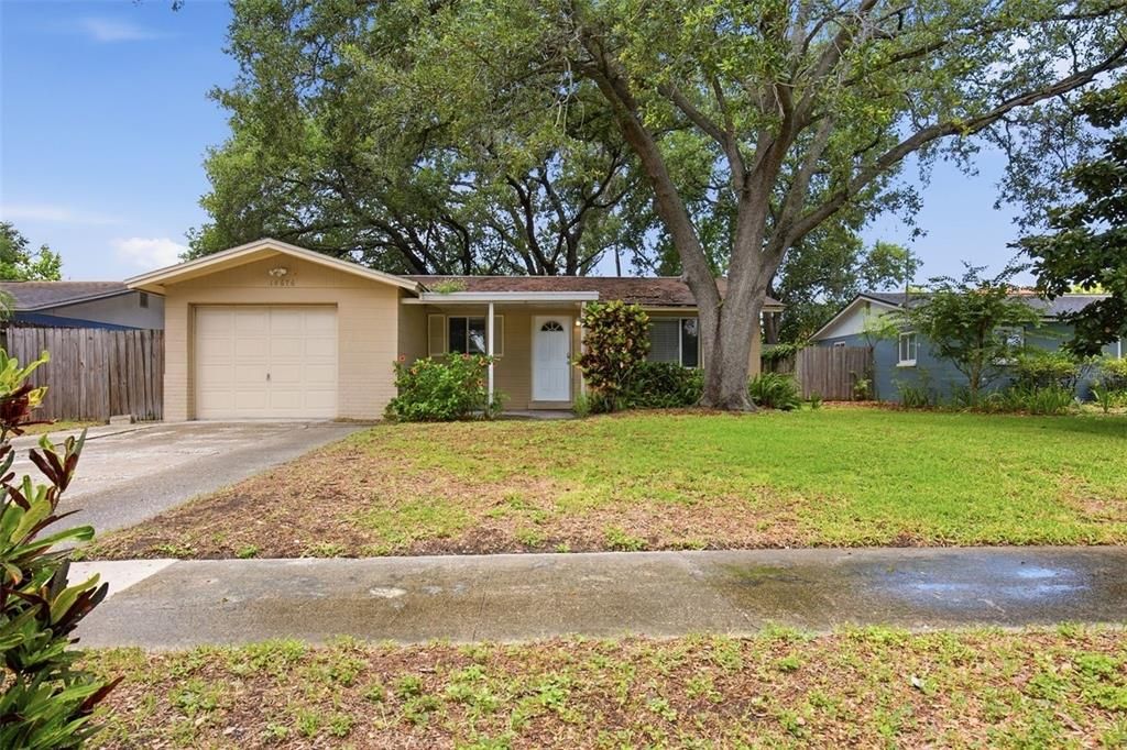 For Sale: $239,900 (3 beds, 1 baths, 1002 Square Feet)