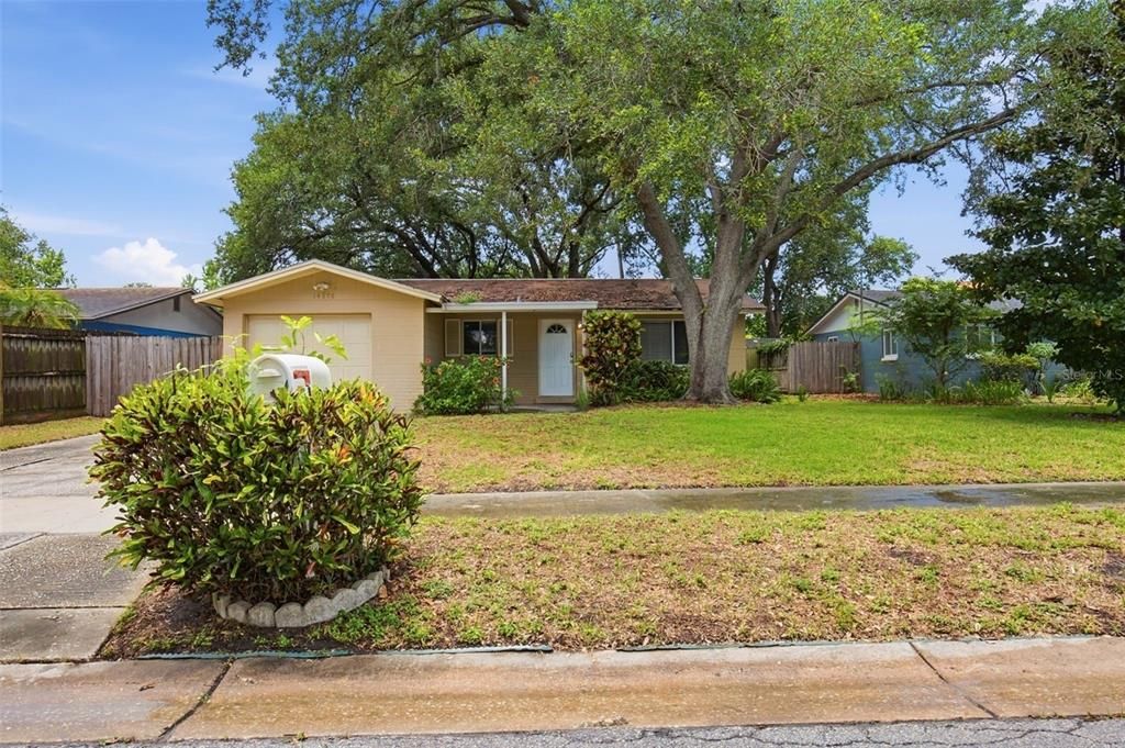 For Sale: $239,900 (3 beds, 1 baths, 1002 Square Feet)