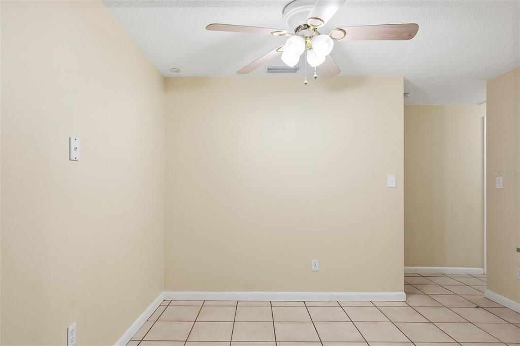 For Sale: $239,900 (3 beds, 1 baths, 1002 Square Feet)