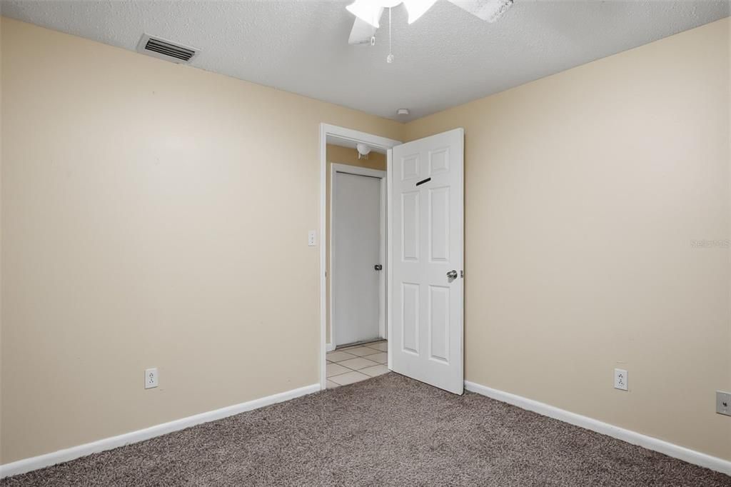 For Sale: $239,900 (3 beds, 1 baths, 1002 Square Feet)