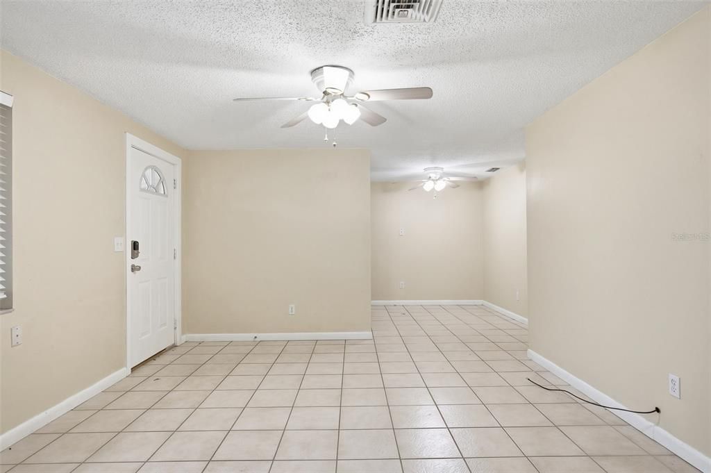 For Sale: $239,900 (3 beds, 1 baths, 1002 Square Feet)