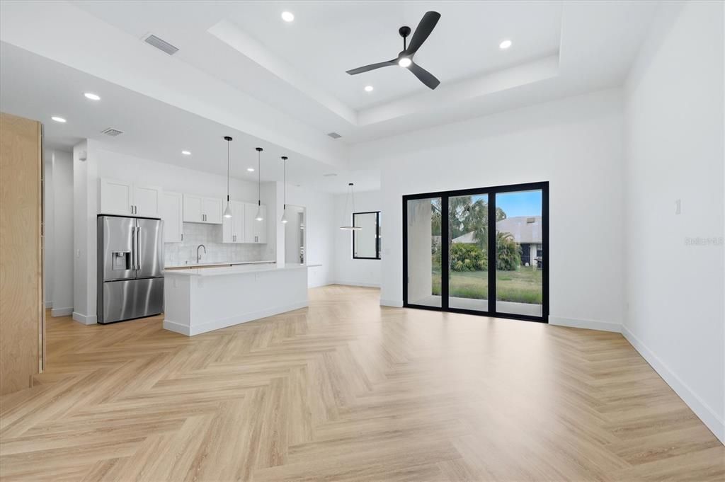 For Sale: $445,000 (4 beds, 2 baths, 1834 Square Feet)