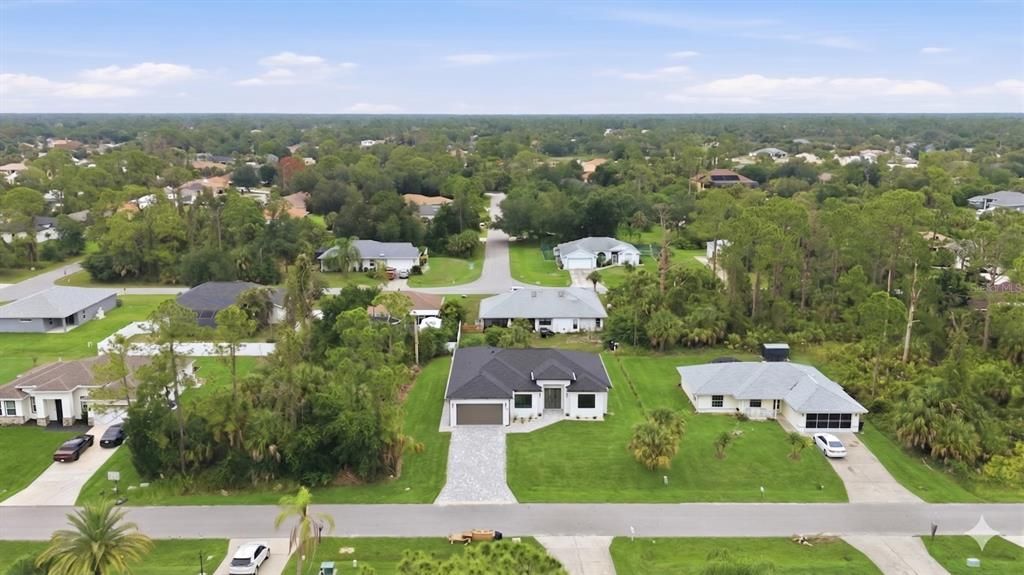 For Sale: $445,000 (4 beds, 2 baths, 1834 Square Feet)