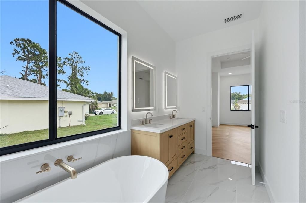 For Sale: $445,000 (4 beds, 2 baths, 1834 Square Feet)