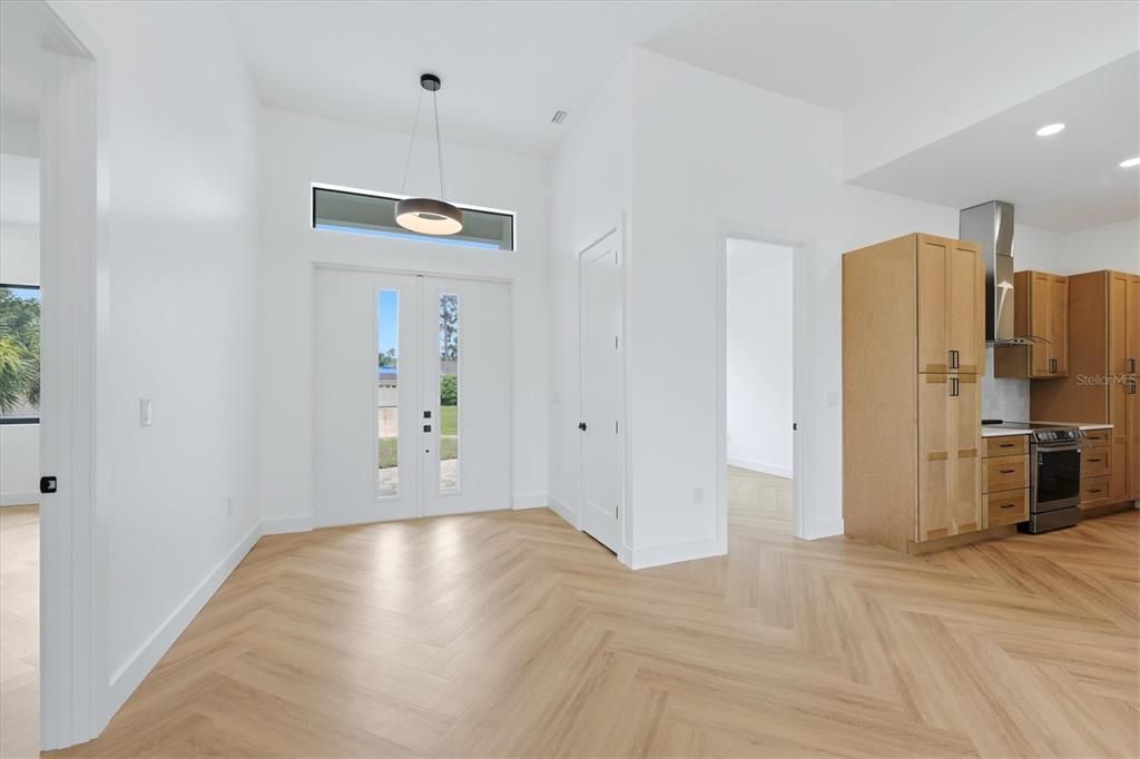 For Sale: $445,000 (4 beds, 2 baths, 1834 Square Feet)