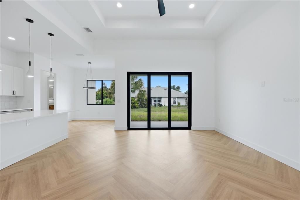 For Sale: $445,000 (4 beds, 2 baths, 1834 Square Feet)