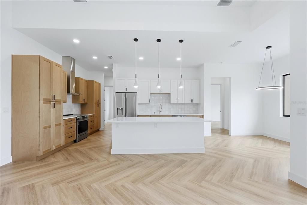 For Sale: $445,000 (4 beds, 2 baths, 1834 Square Feet)