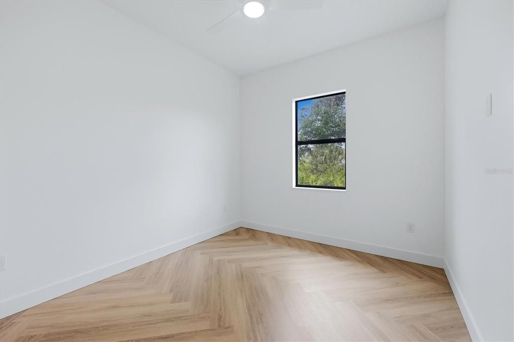 For Sale: $445,000 (4 beds, 2 baths, 1834 Square Feet)