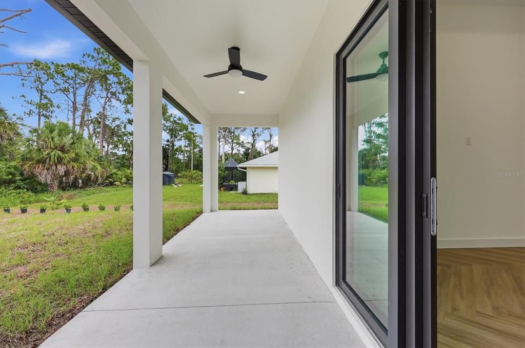 For Sale: $445,000 (4 beds, 2 baths, 1834 Square Feet)