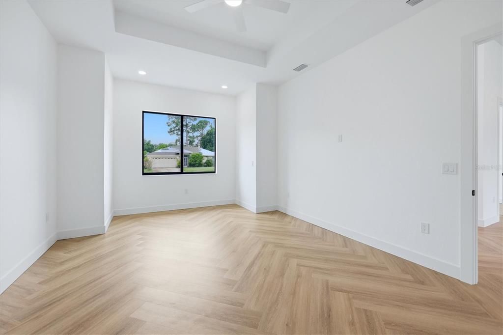 For Sale: $445,000 (4 beds, 2 baths, 1834 Square Feet)