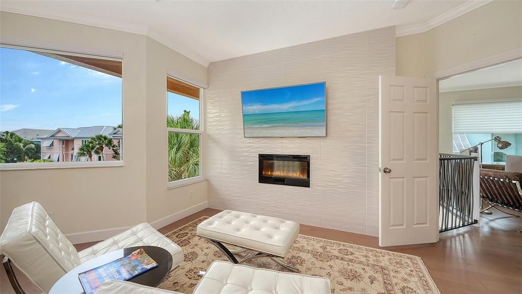 For Sale: $1,349,000 (3 beds, 3 baths, 2691 Square Feet)