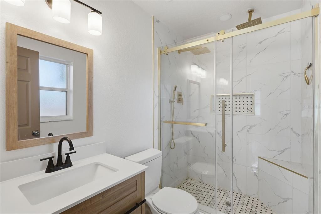 For Sale: $289,000 (3 beds, 2 baths, 1204 Square Feet)