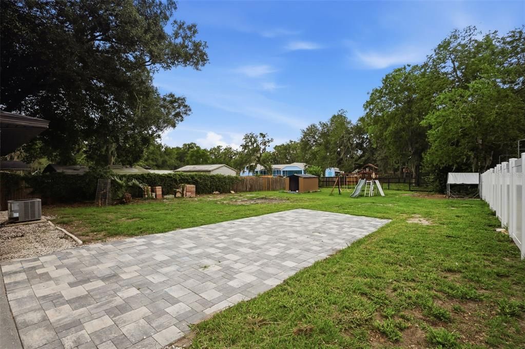 For Sale: $289,000 (3 beds, 2 baths, 1204 Square Feet)