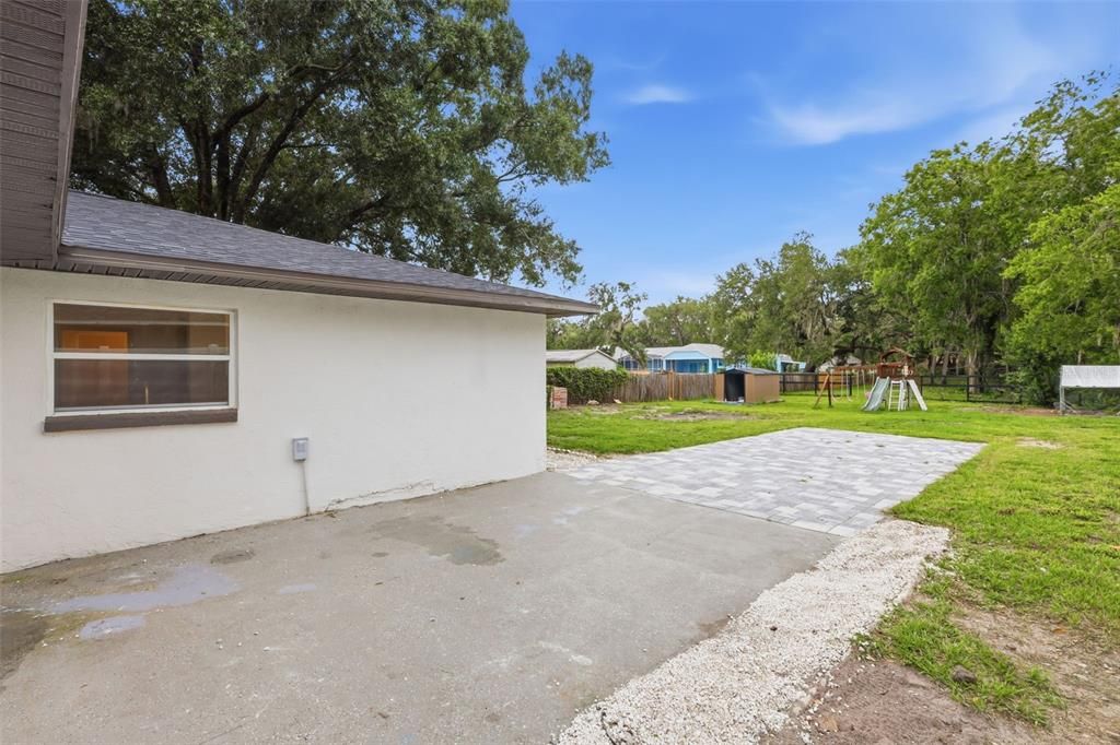 For Sale: $289,000 (3 beds, 2 baths, 1204 Square Feet)